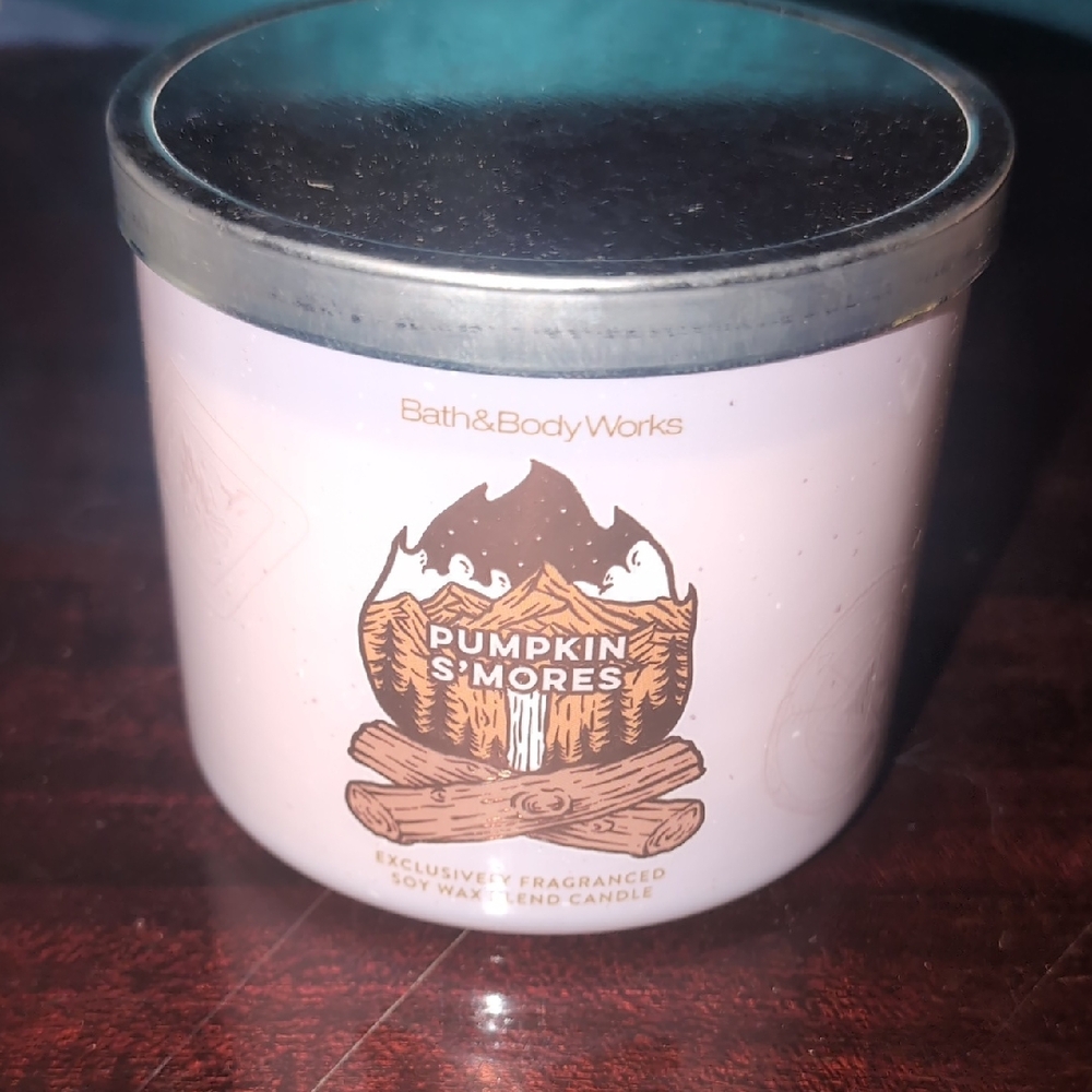 Bath & Body Works Pumpkin S'mores Candle
